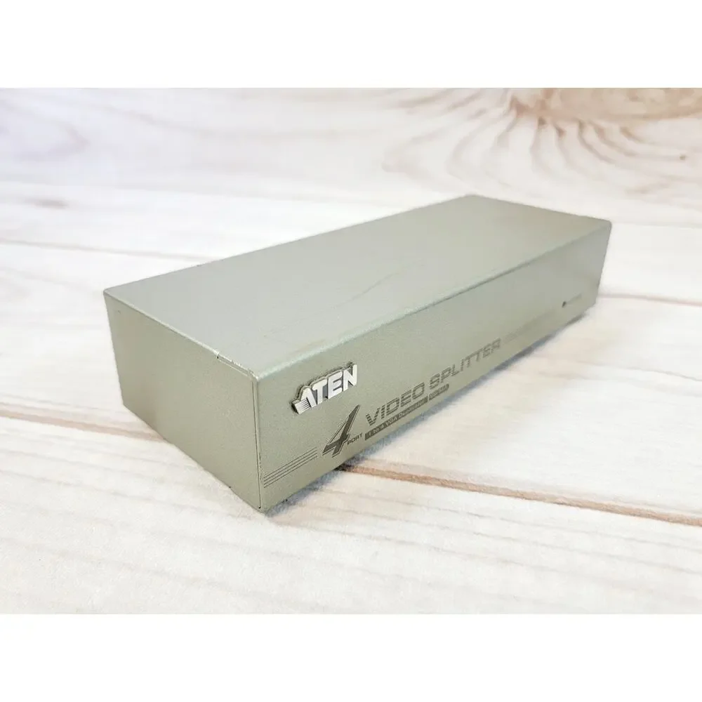 Aten 4 Port Video Splitter Model VS-94A 1 to 4 VGA Duplicator W/ AC Cord